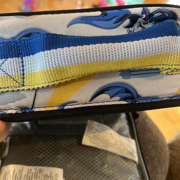 Pottery barn kids Batman glow in dark insulated lunch box - Picture 6 of 9